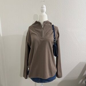 Brown quarter zip up